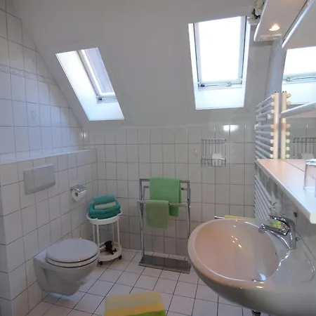 Charmantes Dachgeschoss-refugium, Harz, Cleaning Included Wildemann