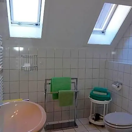 Charmantes Dachgeschoss-refugium, Harz, Cleaning Included Appartement